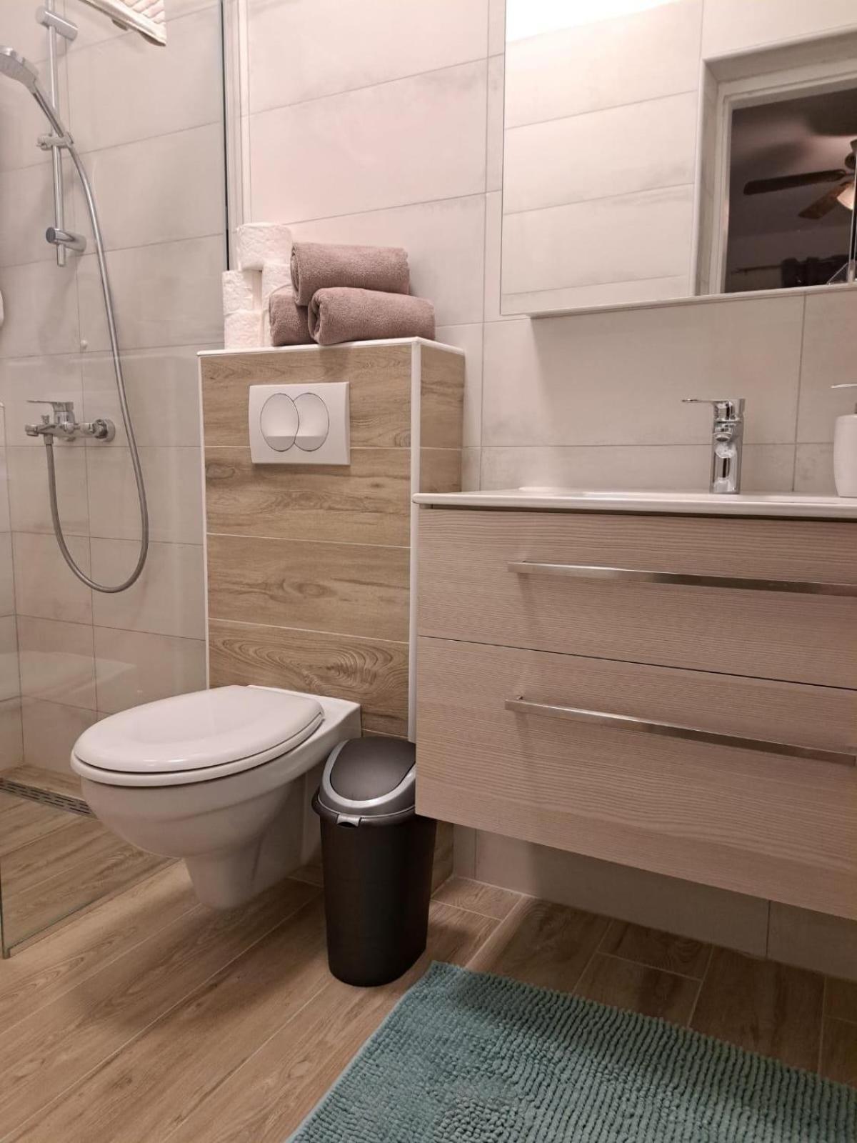 Apartments By The Sea Turanj, Biograd - 364 ภายนอก รูปภาพ